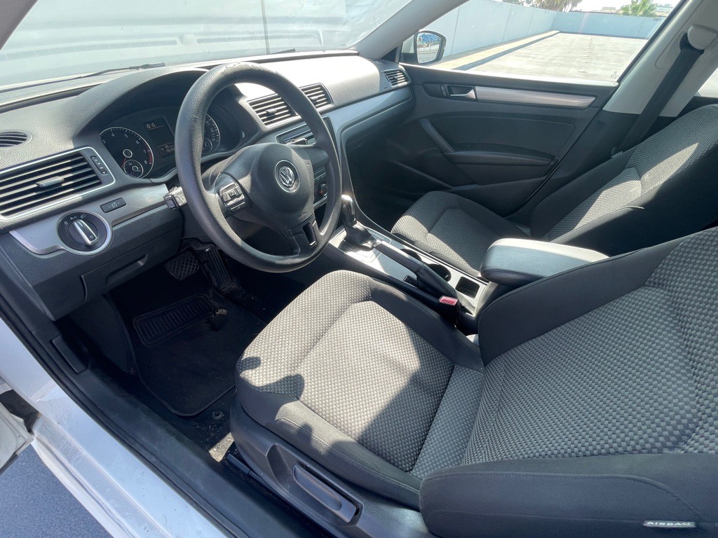 2013 Volkswagen Passat Image 55
