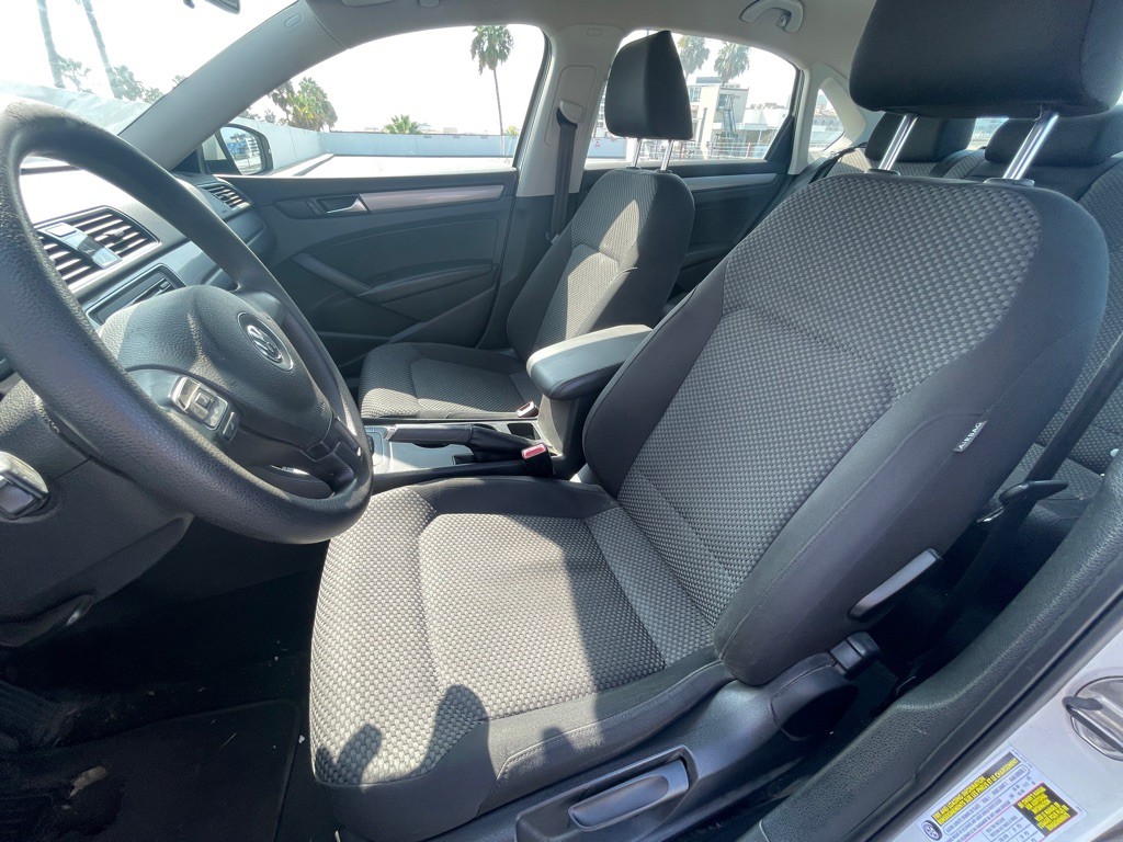 2013 Volkswagen Passat Image 59