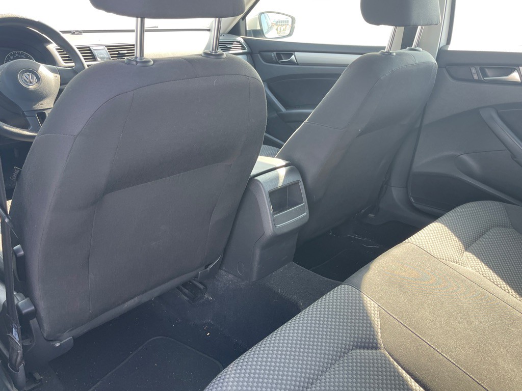 2013 Volkswagen Passat Image 70