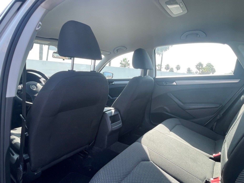2013 Volkswagen Passat Image 72