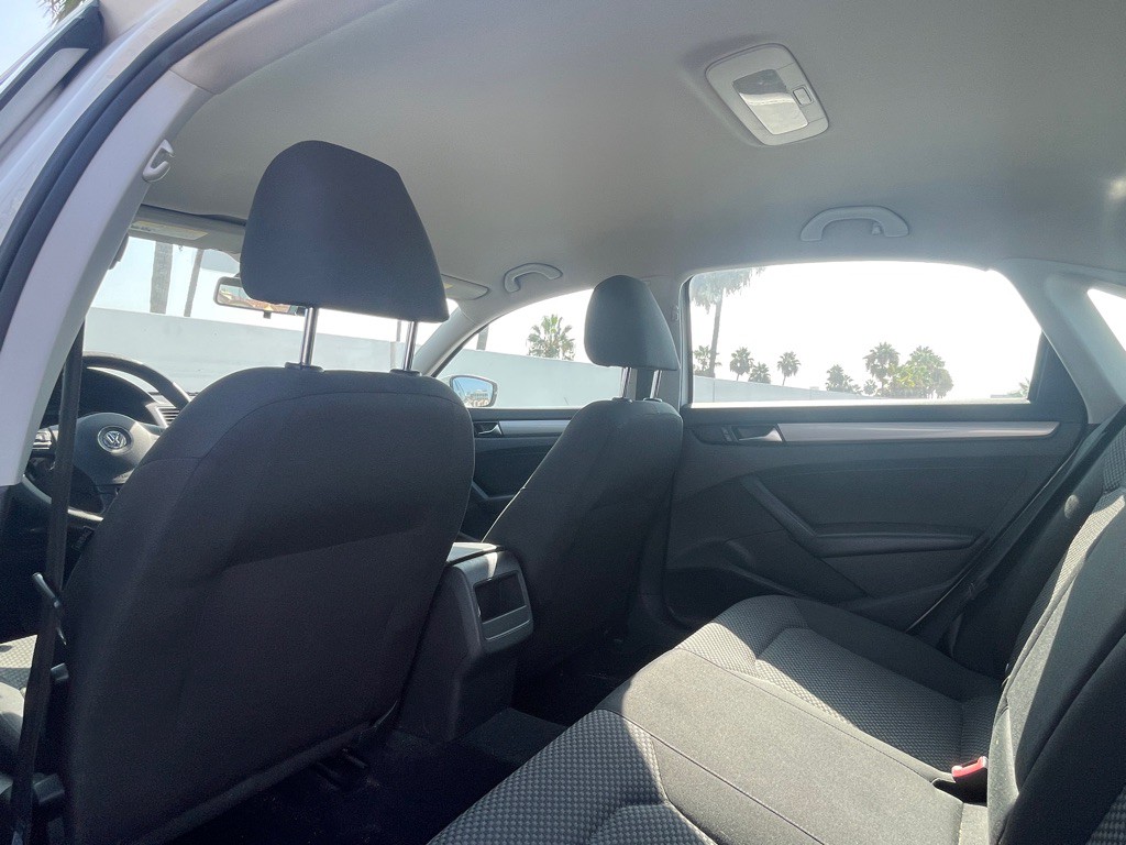 2013 Volkswagen Passat Image 73