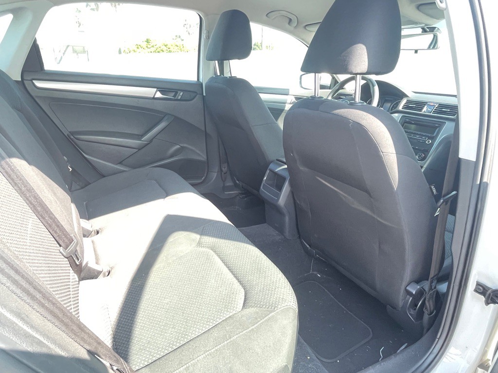 2013 Volkswagen Passat Image 79
