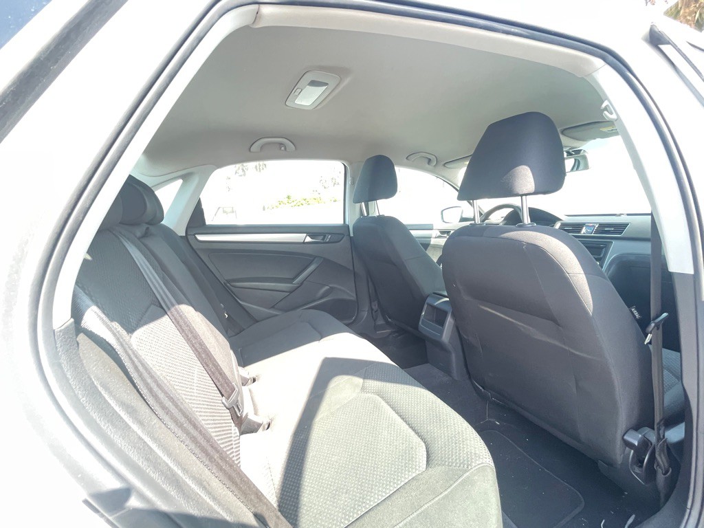 2013 Volkswagen Passat Image 81