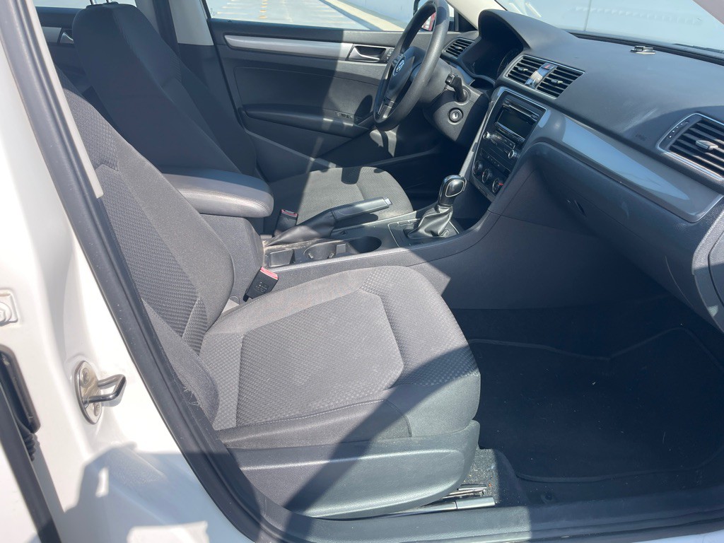2013 Volkswagen Passat Image 87