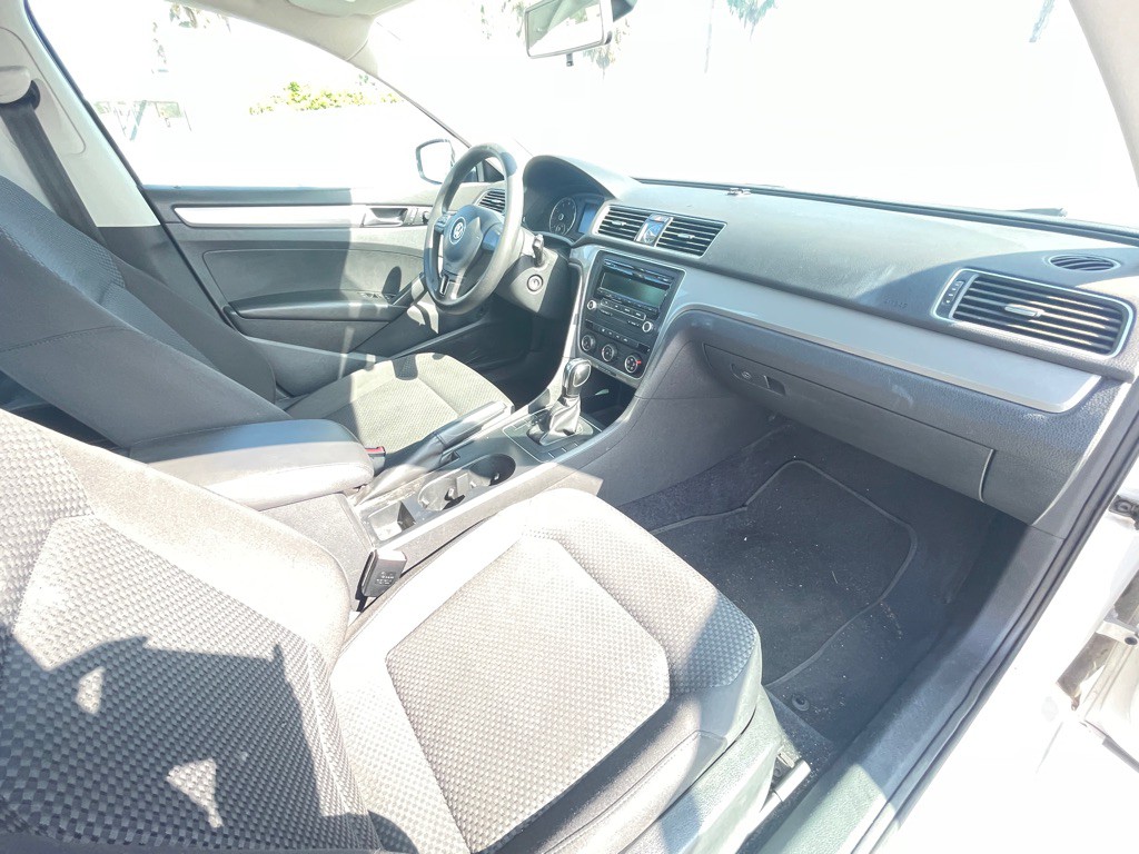 2013 Volkswagen Passat Image 94