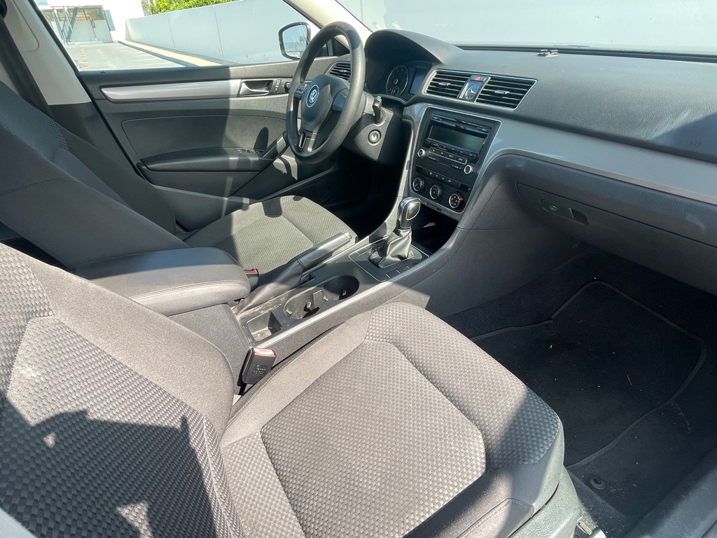 2013 Volkswagen Passat Image 95