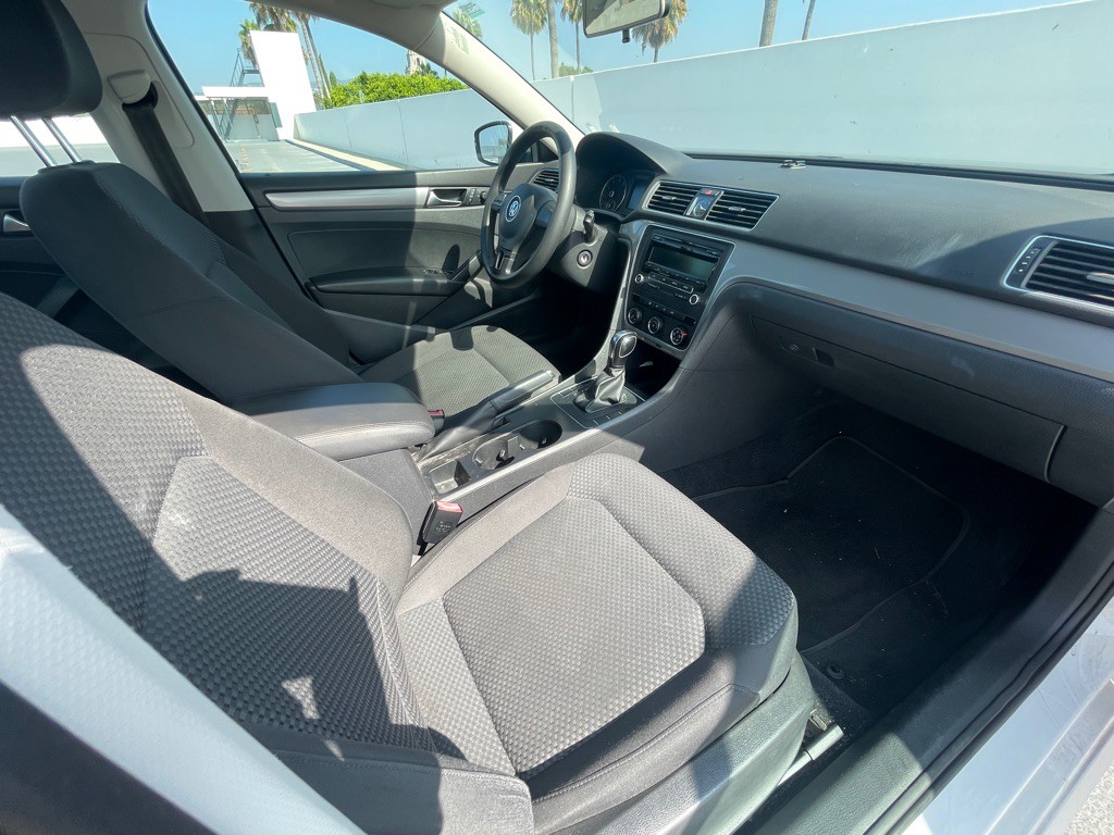 2013 Volkswagen Passat Image 96