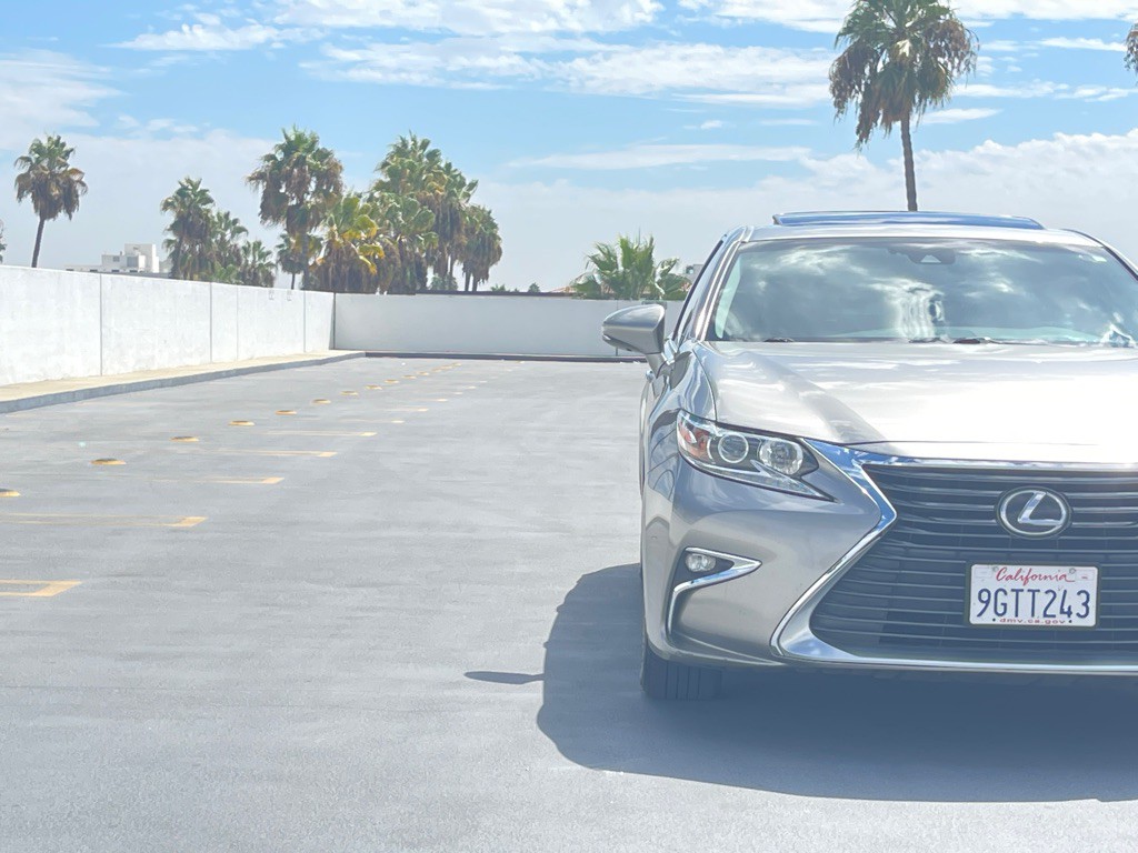 2017 Lexus ES Image 26