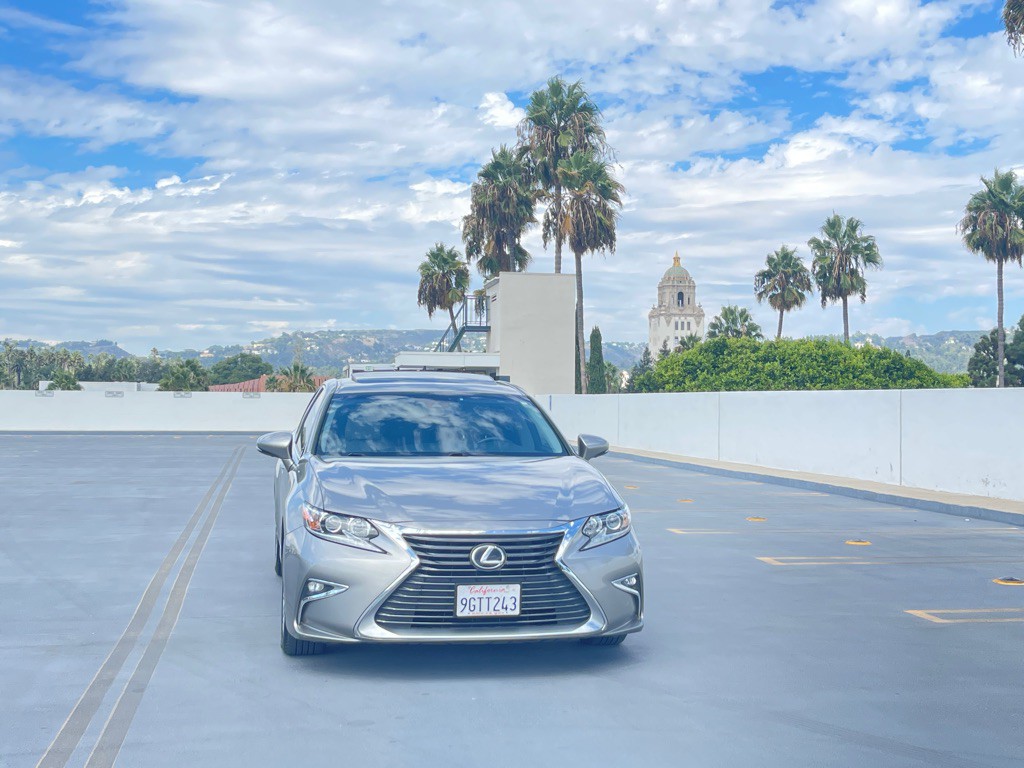 2017 Lexus ES Image 31