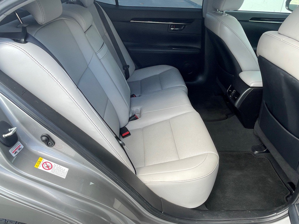2017 Lexus ES Image 79