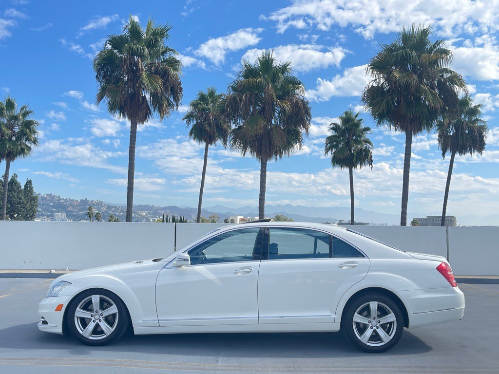 2010 Mercedes-Benz S-Class Image 4