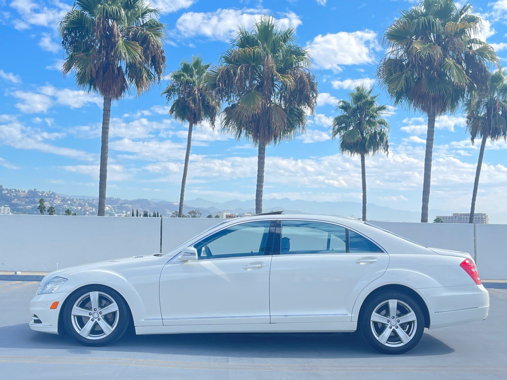 2010 Mercedes-Benz S-Class Image 17