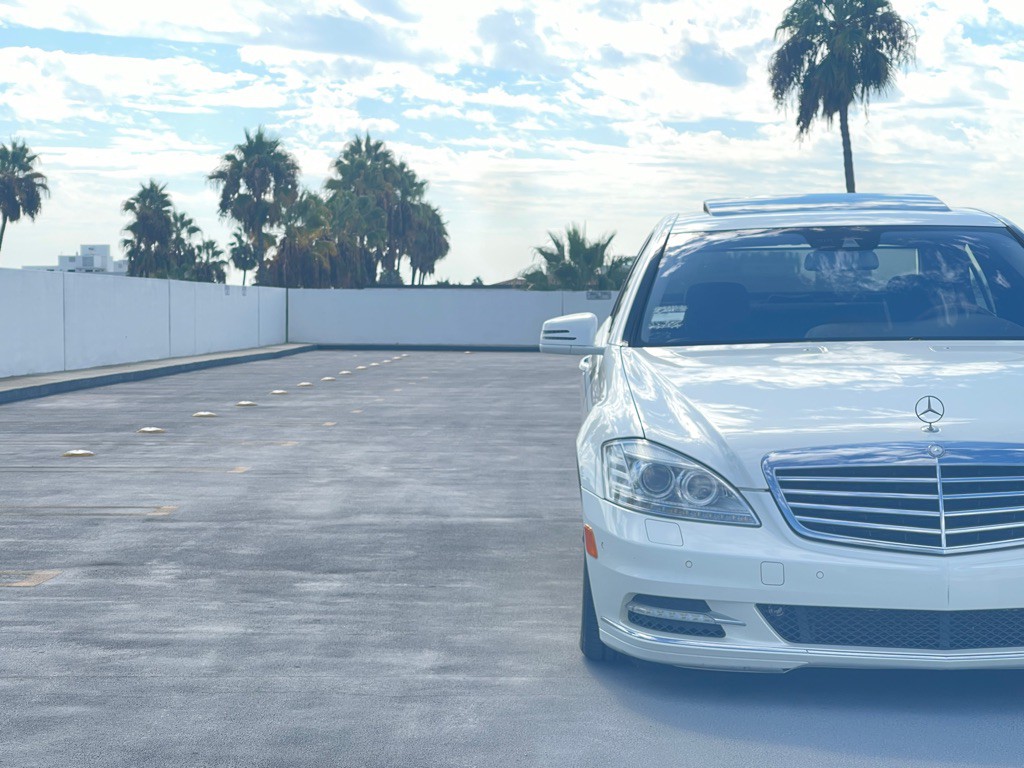 2010 Mercedes-Benz S-Class Image 26