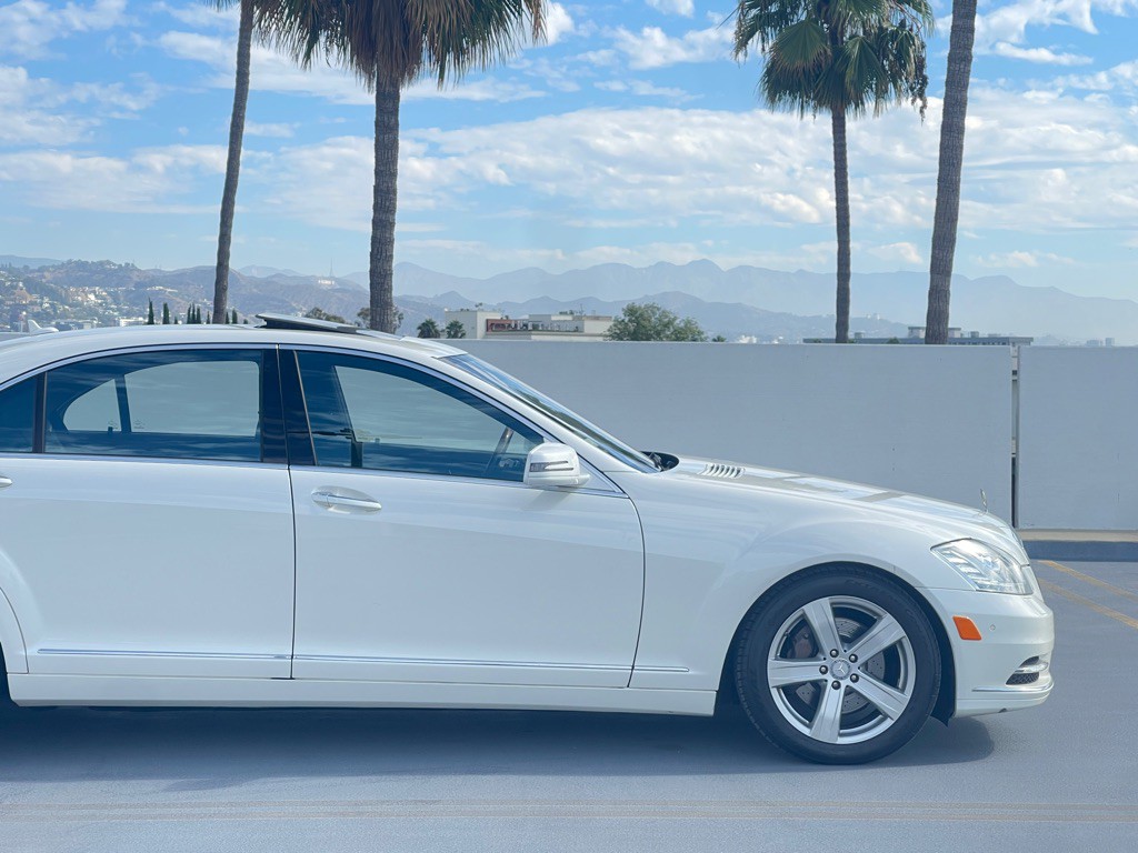 2010 Mercedes-Benz S-Class Image 30