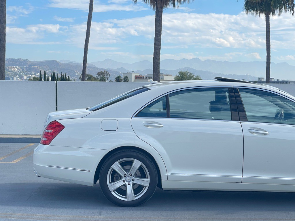 2010 Mercedes-Benz S-Class Image 31
