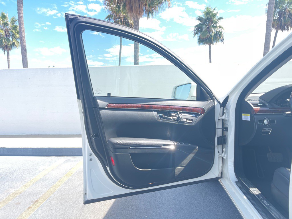 2010 Mercedes-Benz S-Class Image 52