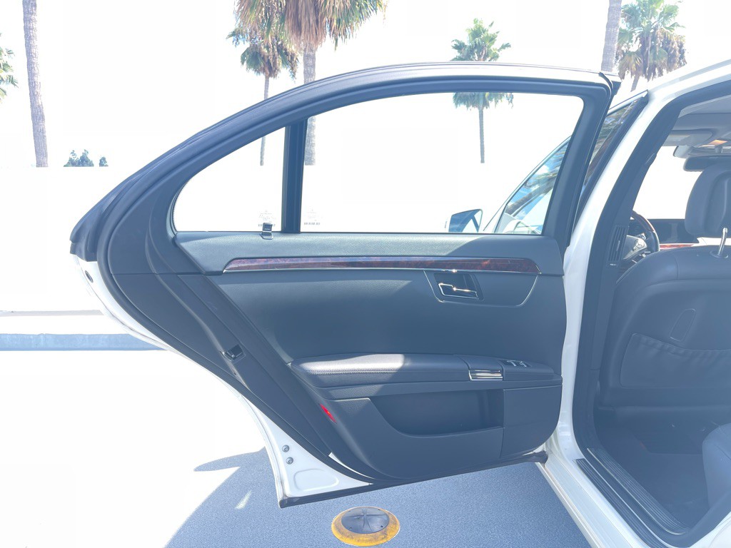 2010 Mercedes-Benz S-Class Image 53
