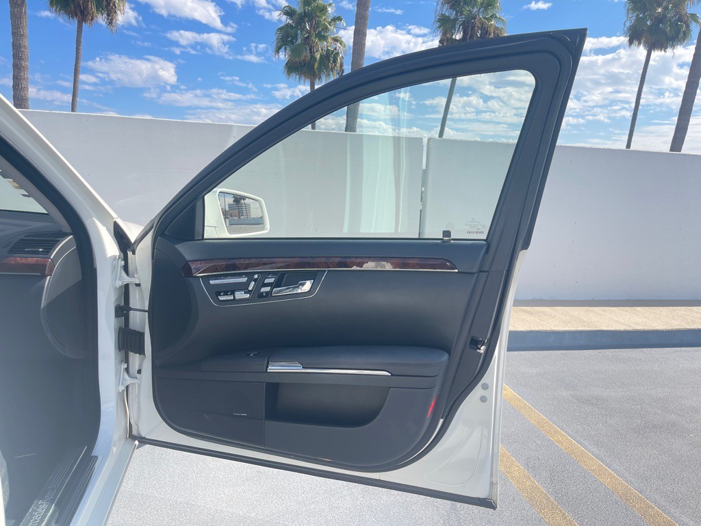 2010 Mercedes-Benz S-Class Image 55