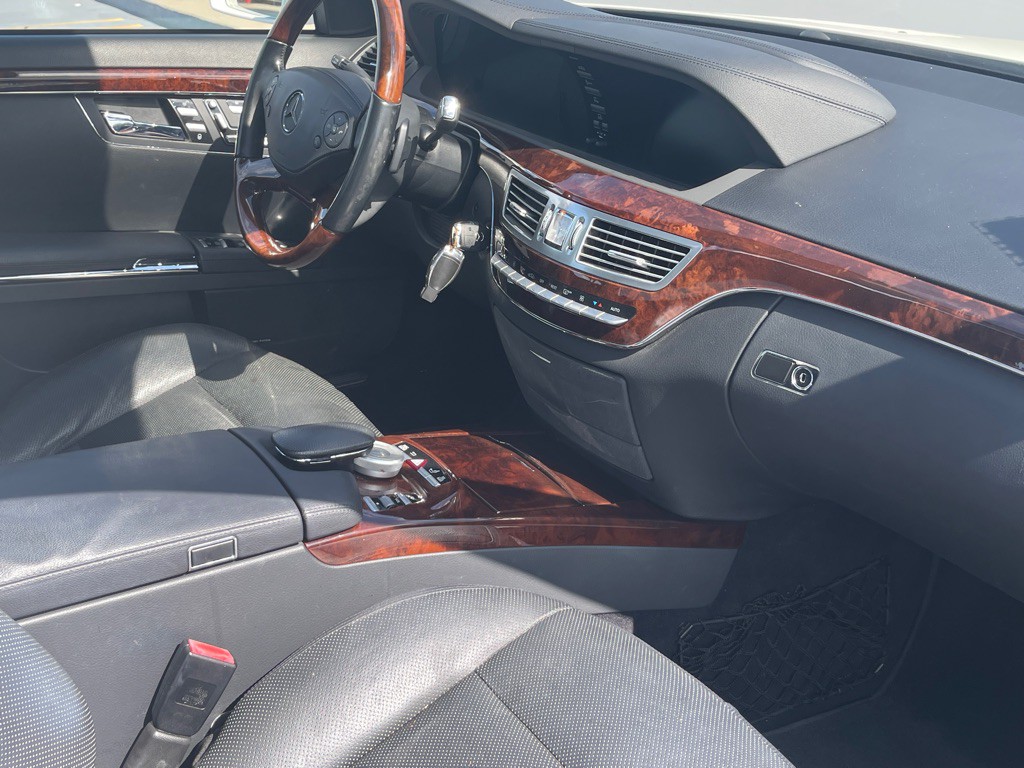 2010 Mercedes-Benz S-Class Image 100