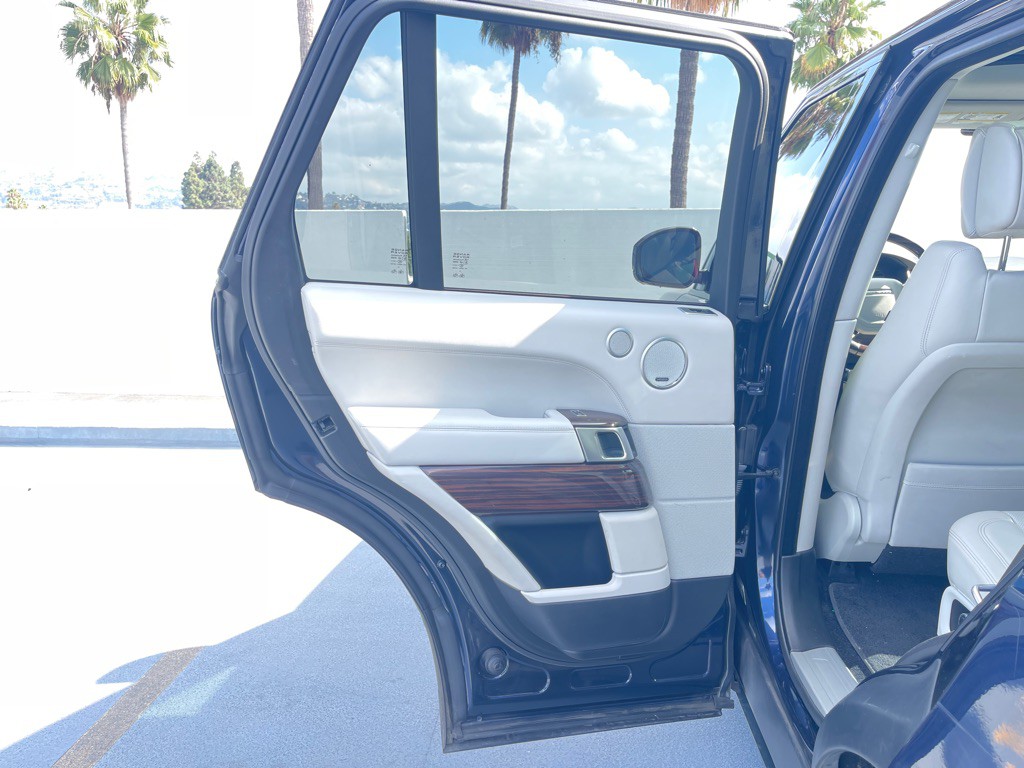 2016 Land Rover Range Rover Image 57