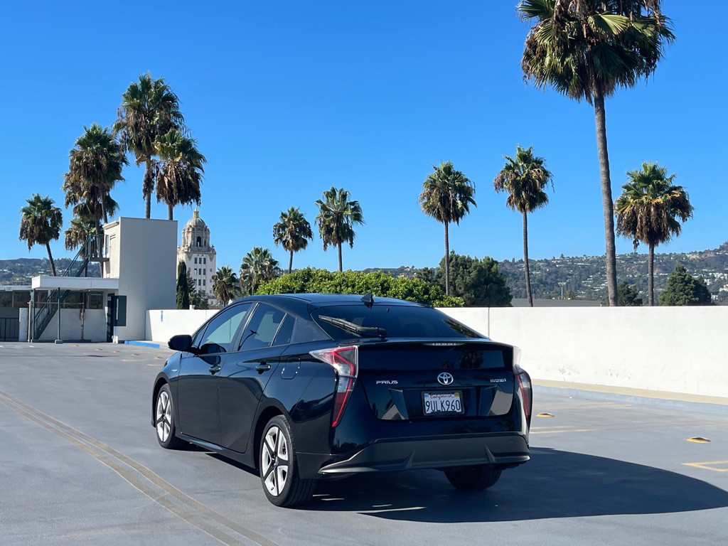2016 Toyota Prius Image 12