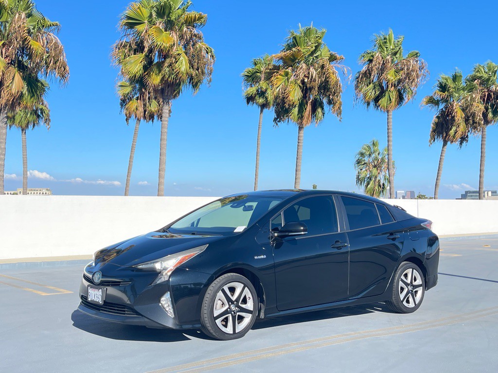 2016 Toyota Prius Image 1