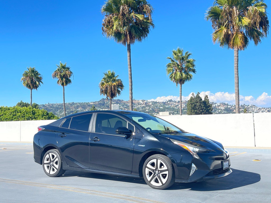 2016 Toyota Prius Image 34