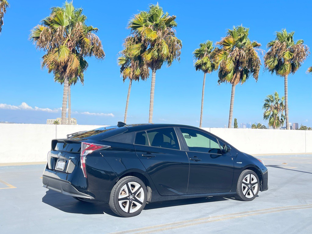 2016 Toyota Prius Image 42