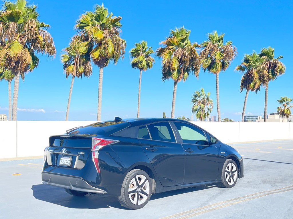 2016 Toyota Prius Image 43