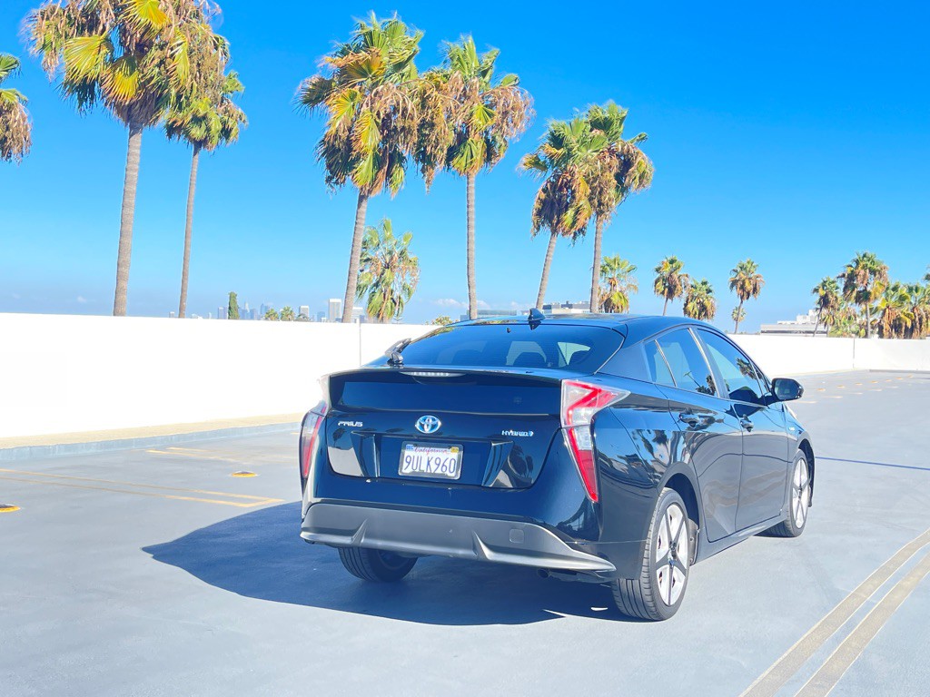 2016 Toyota Prius Image 45