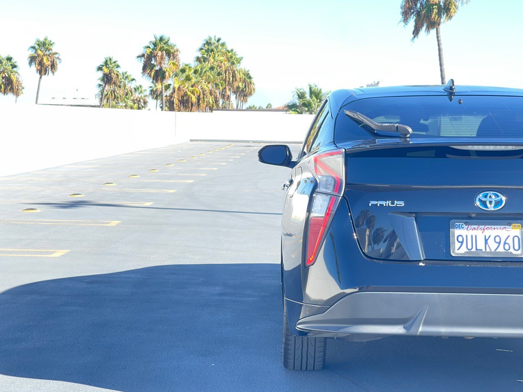 2016 Toyota Prius Image 48