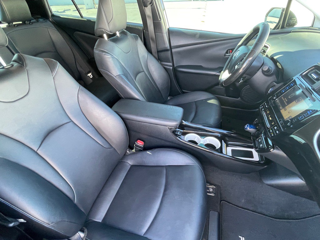 2016 Toyota Prius Image 100