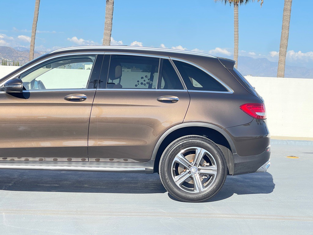 2016 Mercedes-Benz GLC-Class Image 6
