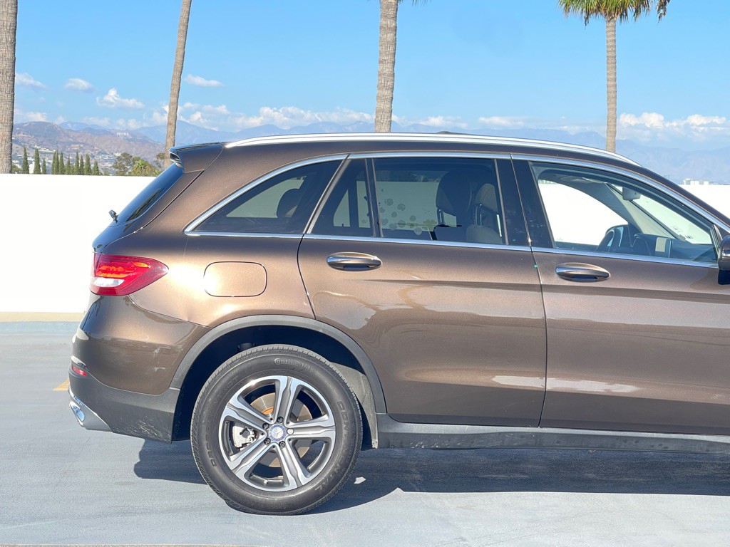 2016 Mercedes-Benz GLC-Class Image 27