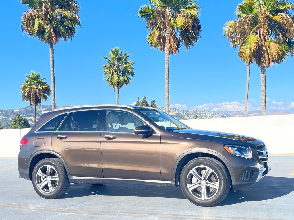 2016 Mercedes-Benz GLC-Class Image 35