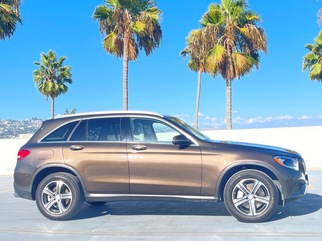 2016 Mercedes-Benz GLC-Class Image 36