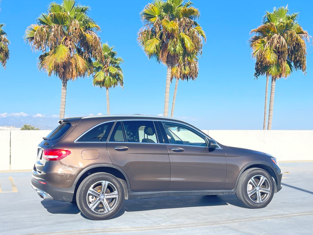2016 Mercedes-Benz GLC-Class Image 39