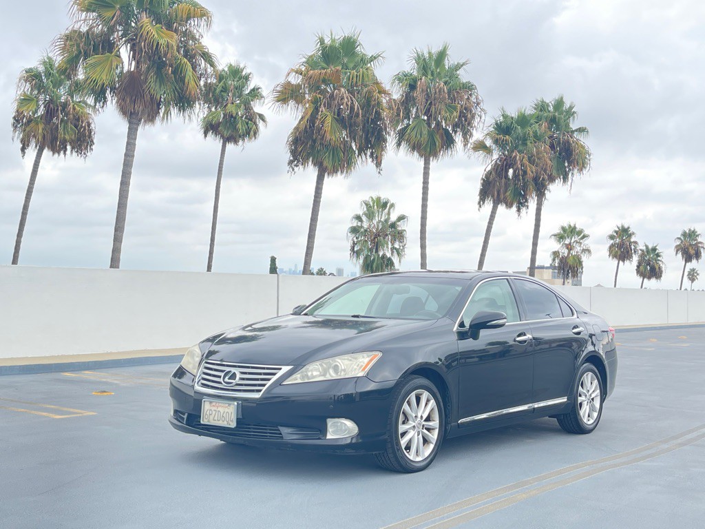 2011 Lexus ES Image 20