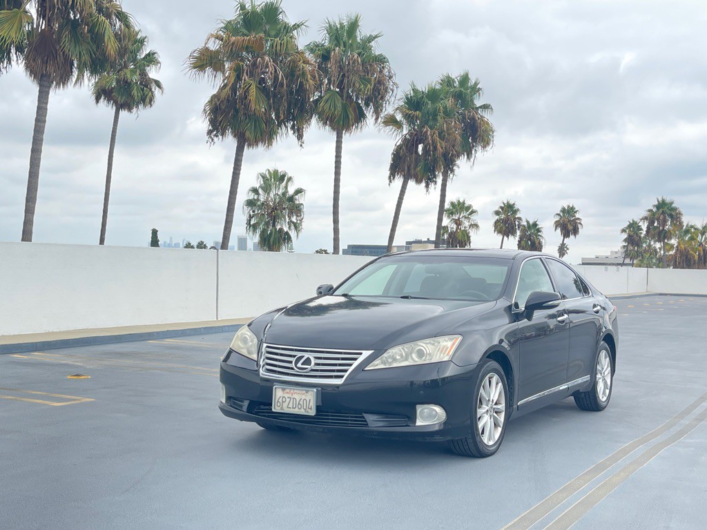 2011 Lexus ES Image 21