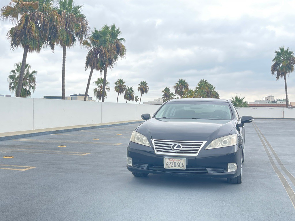 2011 Lexus ES Image 23