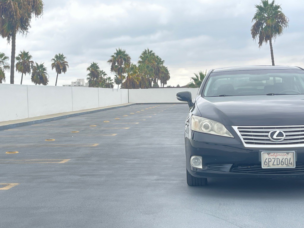 2011 Lexus ES Image 25