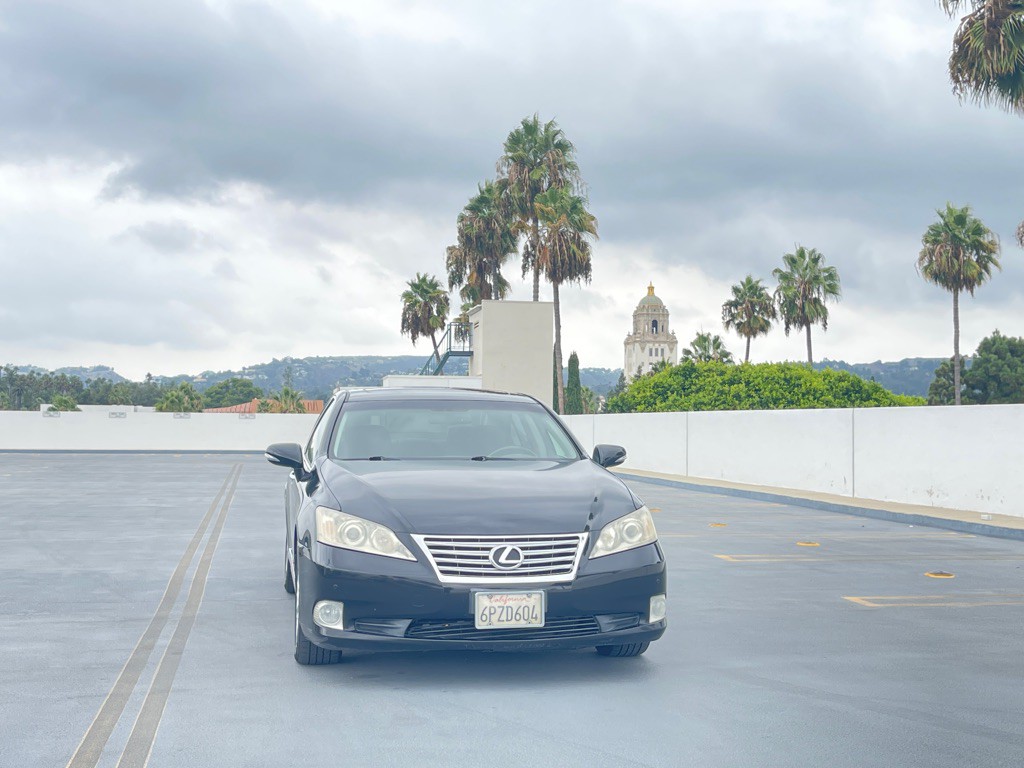 2011 Lexus ES Image 30