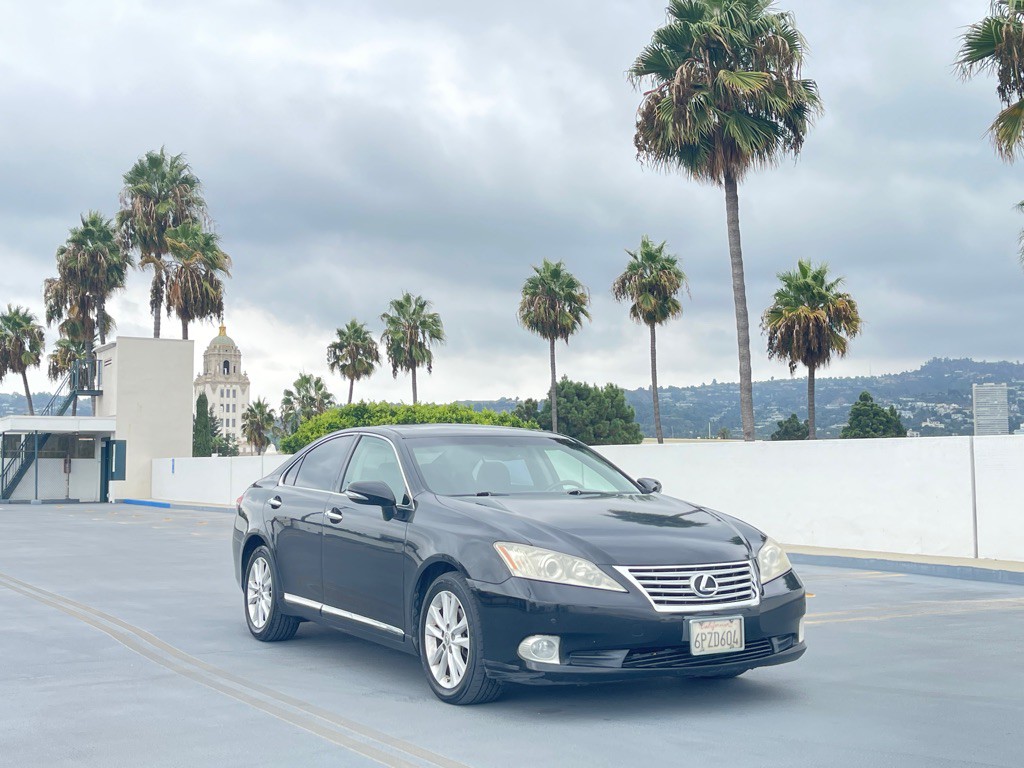 2011 Lexus ES Image 32