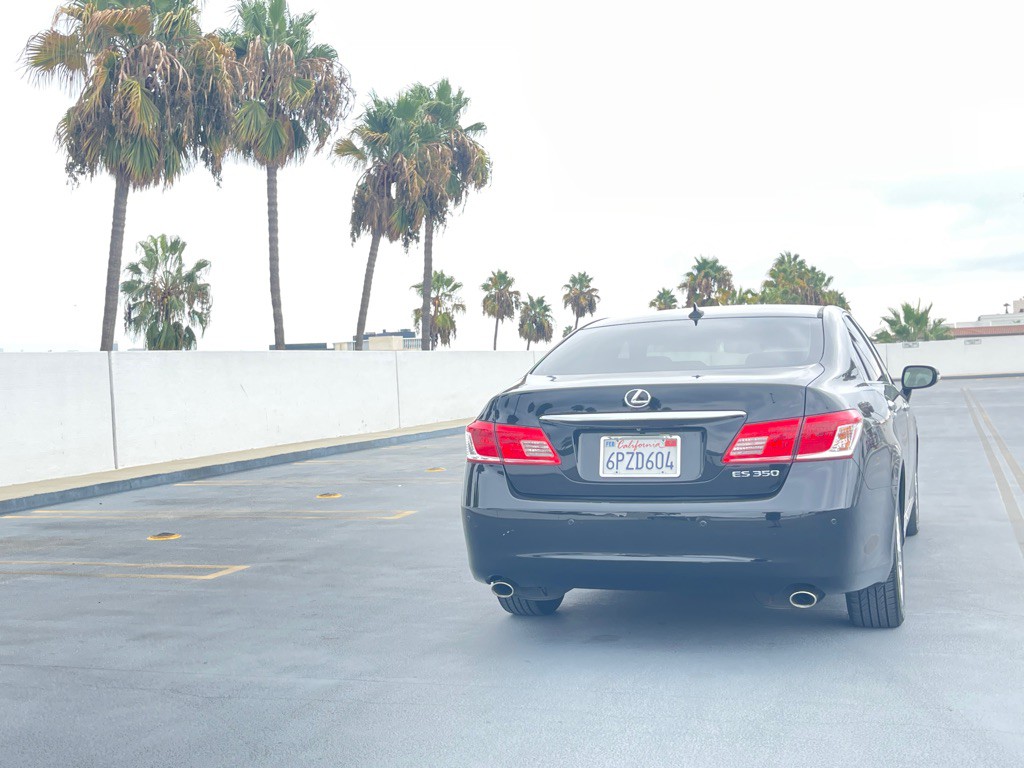 2011 Lexus ES Image 44