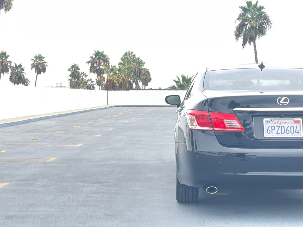 2011 Lexus ES Image 46
