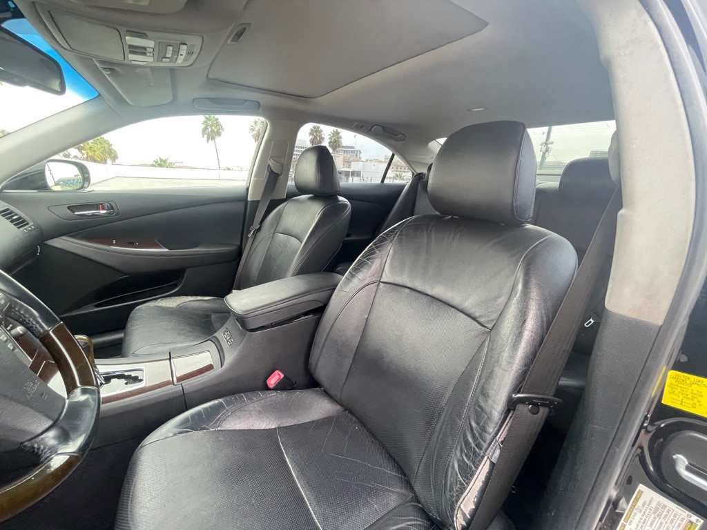 2011 Lexus ES Image 60