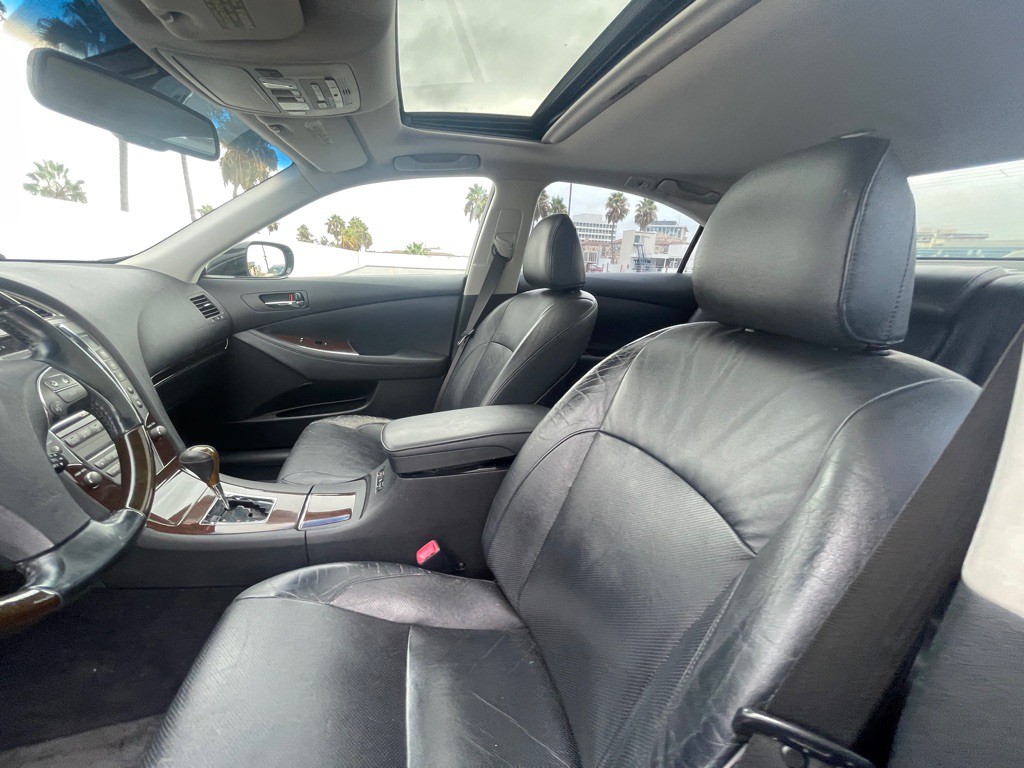 2011 Lexus ES Image 64