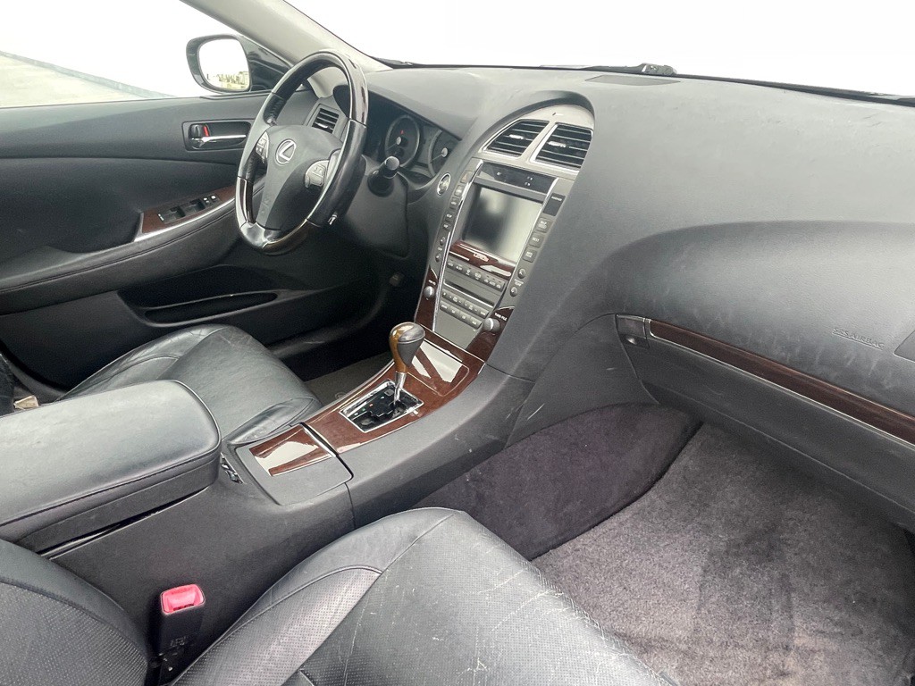 2011 Lexus ES Image 98