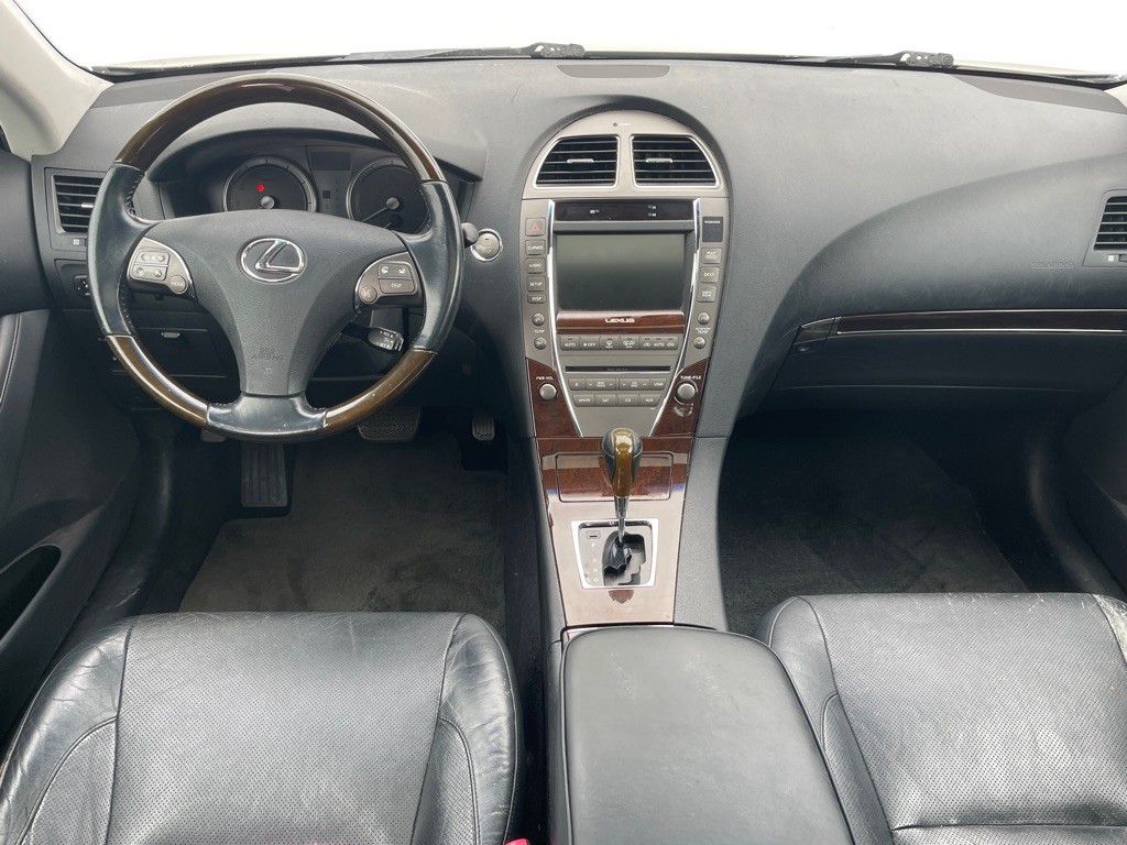 2011 Lexus ES Image 100
