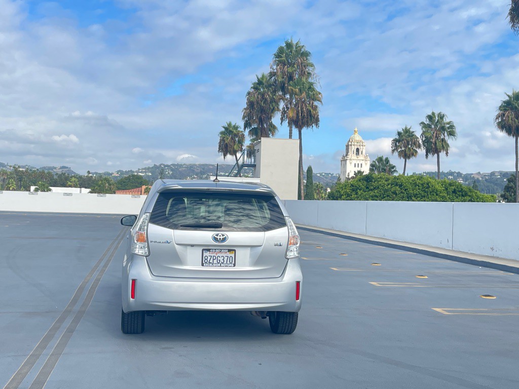 2013 Toyota Prius Image 10